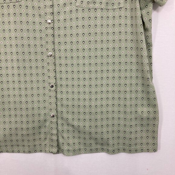 Croft & Barrow size 1X Green Sage Geometric Print Stretch Short Sleeve Button Up - Picture 4 of 9